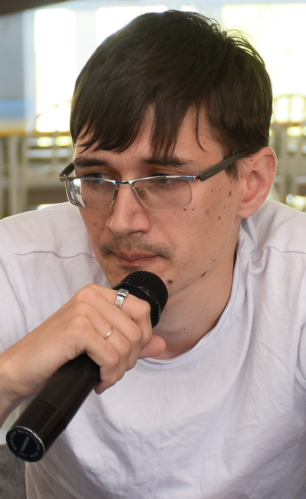 Олег Загумёнов